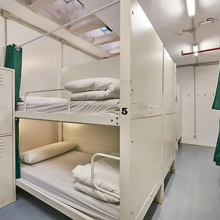 Hola Collblanc Hostel L'Hospitalet de Llobregat