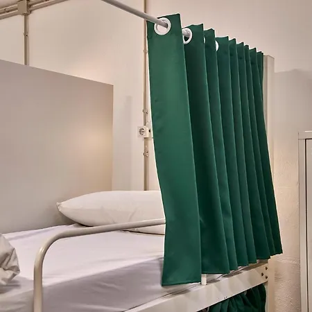 Ostello Hola Collblanc L'Hospitalet de Llobregat