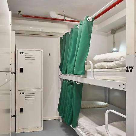 Hola Collblanc Hostel L'Hospitalet de Llobregat