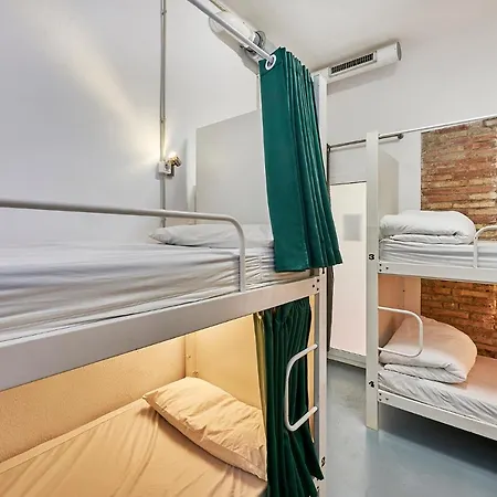 Hola Collblanc Hostel