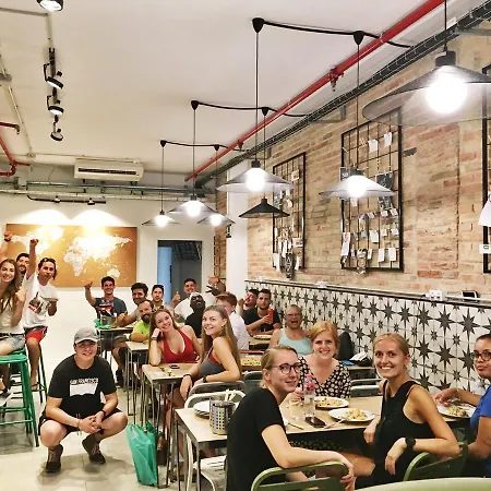 Hola Collblanc Hostel