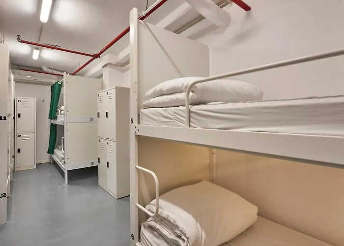 Hostel Hola Collblanc L'Hospitalet de Llobregat