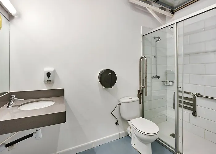 Hola Collblanc Hostel