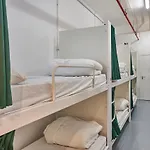Hola Collblanc Hostal