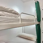 Hola Collblanc Hostal *