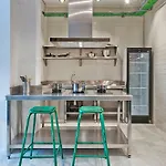 Hola Collblanc Hostal