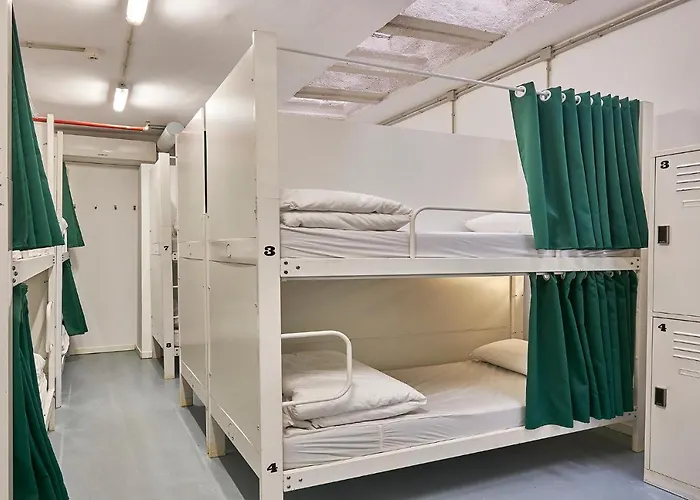 Hola Collblanc Albergue L'Hospitalet de Llobregat