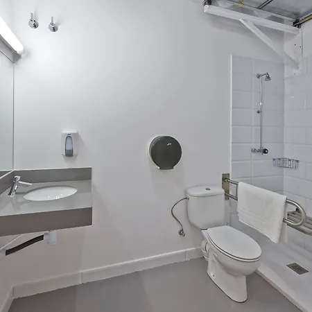 Hola Collblanc Hostel